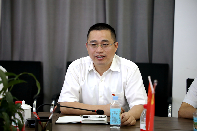 錢申春、王勝利參加機(jī)關(guān)第一黨支部和金寨路1標(biāo)黨支部聯(lián)合主題黨日活動(dòng)2