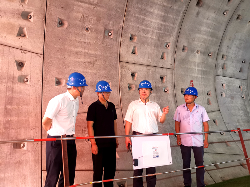 公司黨委書記、董事長錢申春到合肥軌道3號線南延線2標(biāo)項(xiàng)目檢查指導(dǎo)1