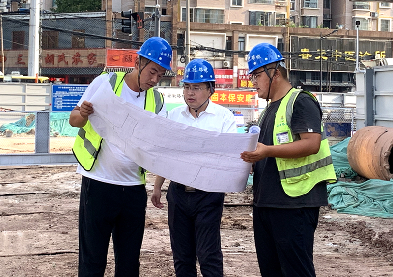 公司黨委書(shū)記、董事長(zhǎng)錢(qián)申春到機(jī)場(chǎng)S1線先行段調(diào)研安全生產(chǎn)工作