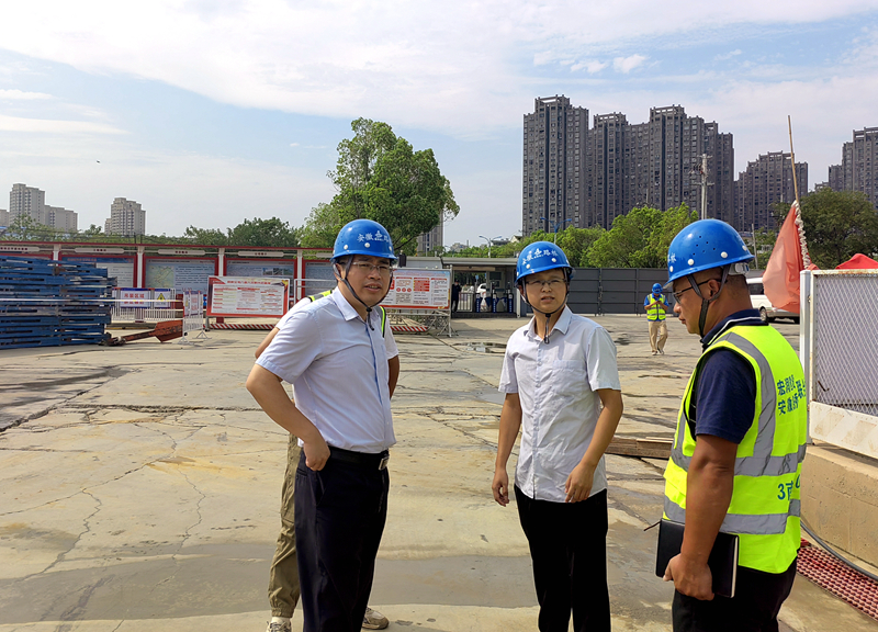 公司黨委書記、董事長錢申春到合肥軌道3號線南延線2標項目調(diào)研指導1